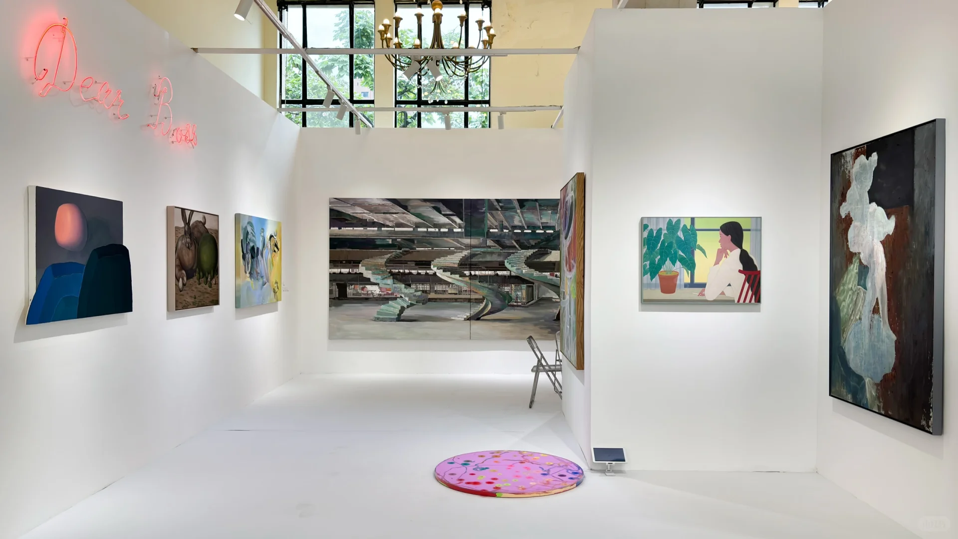 展览作品被观众踩坏了怎么办？