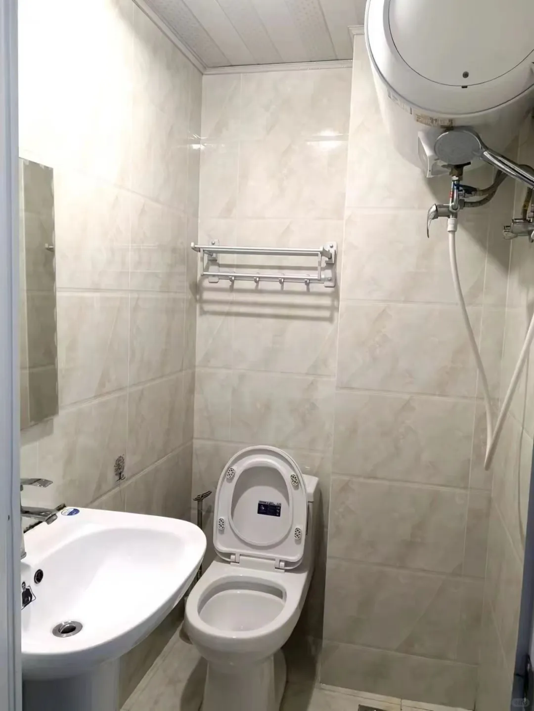 个人转租非中介#二联馨苑#国家会展地铁附近