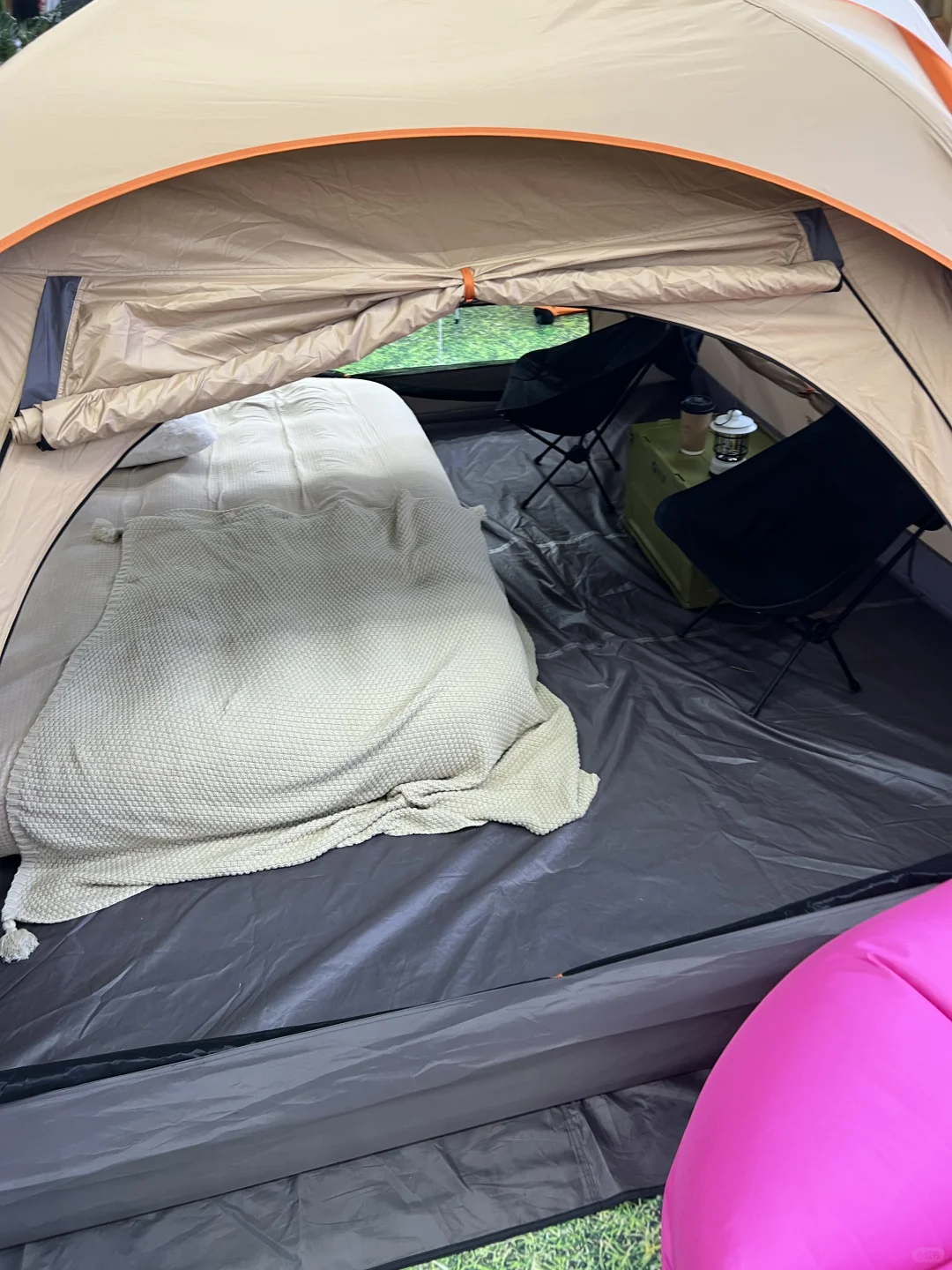 轻行者会展中心