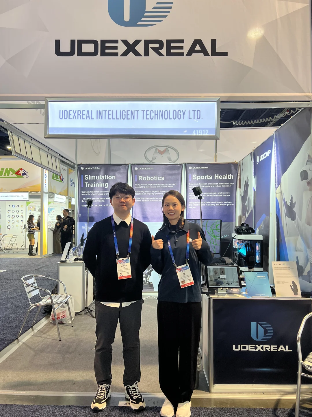 全美翻译亲临CES 2025:现场到底有多震