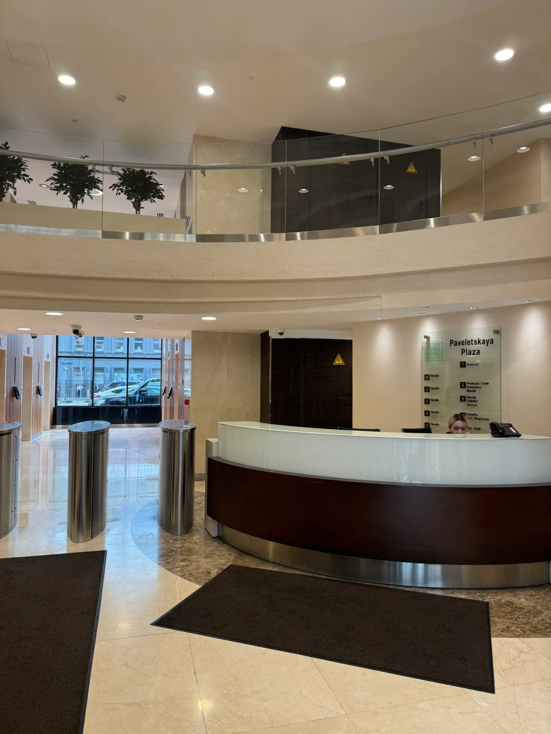 莫斯科翻译｜ 汽配展电子展两头跑?