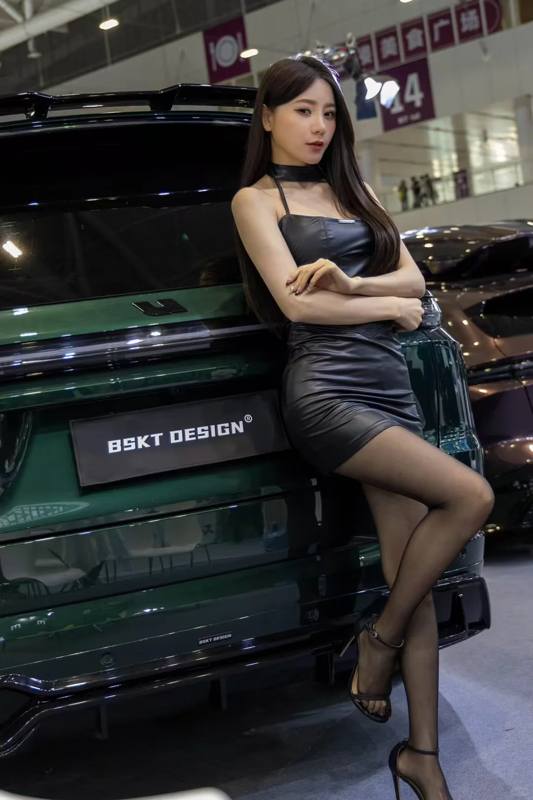 九州汽车生态博览会的模特们