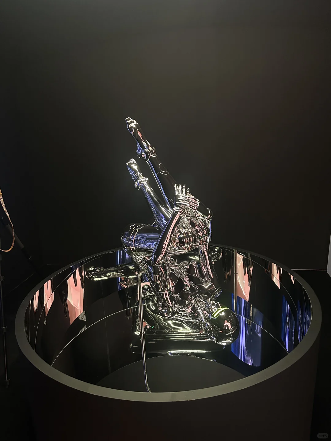 上海还是太超前了空山基展太炸裂了