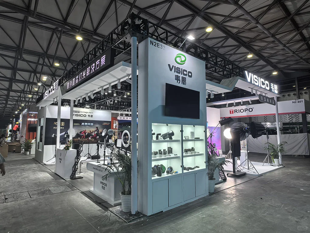 灯光展 108㎡展会设计搭建效果图