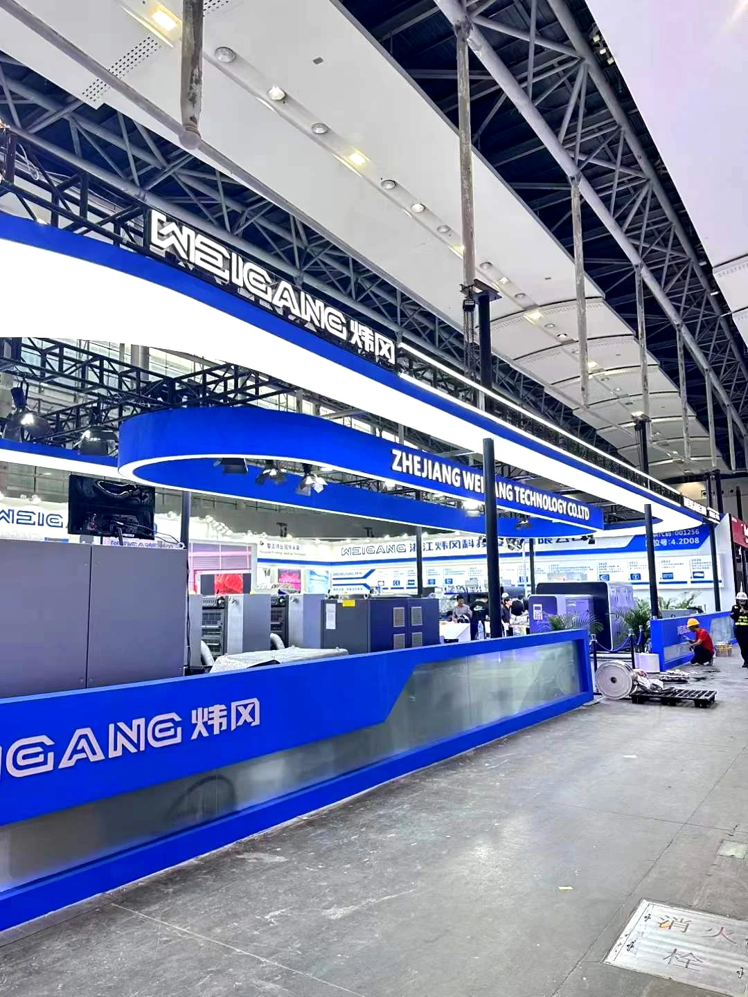 ✨【探展暴击】在药企展台撩到腿软!?