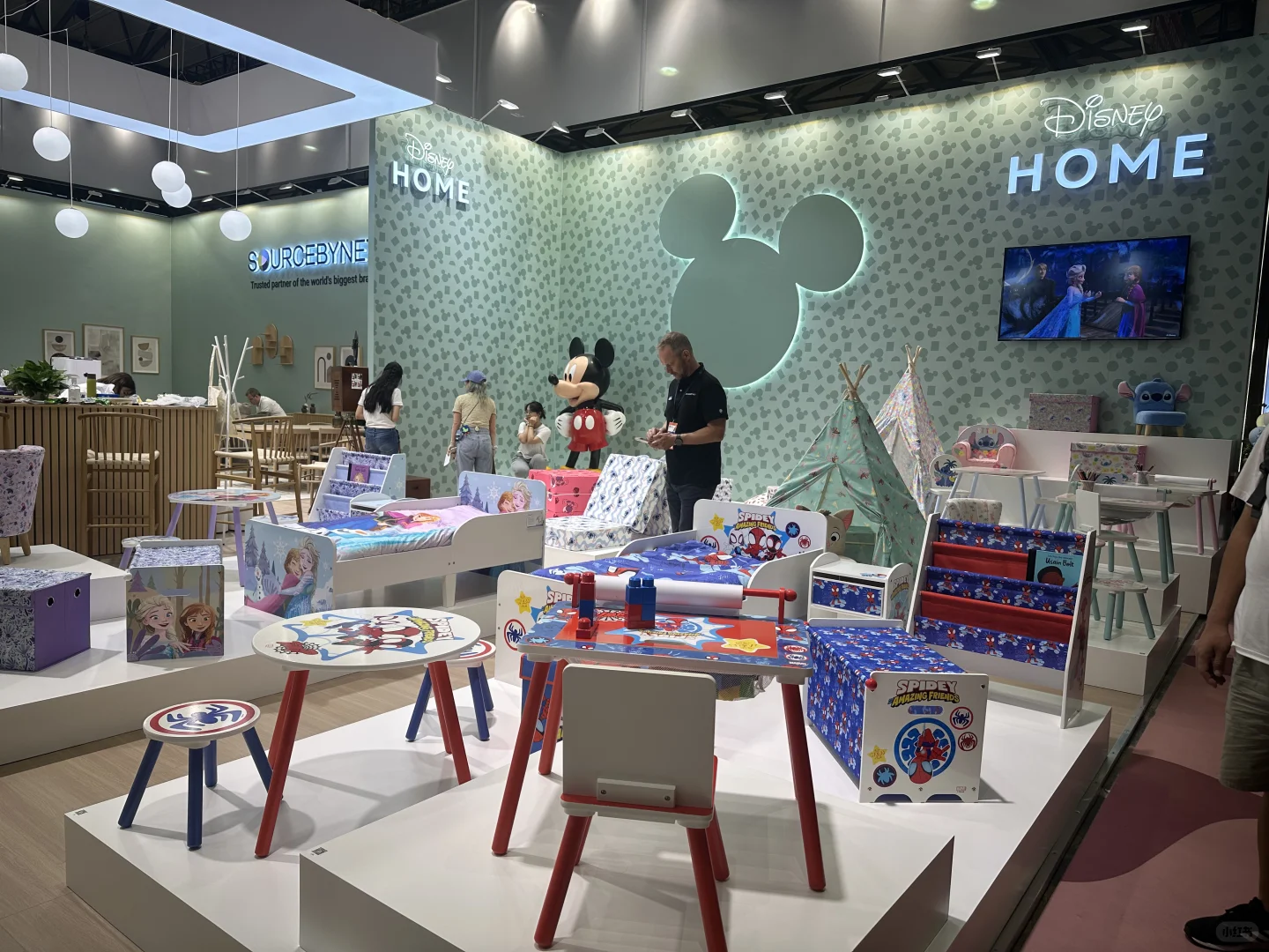 现场很哇塞治愈类的~