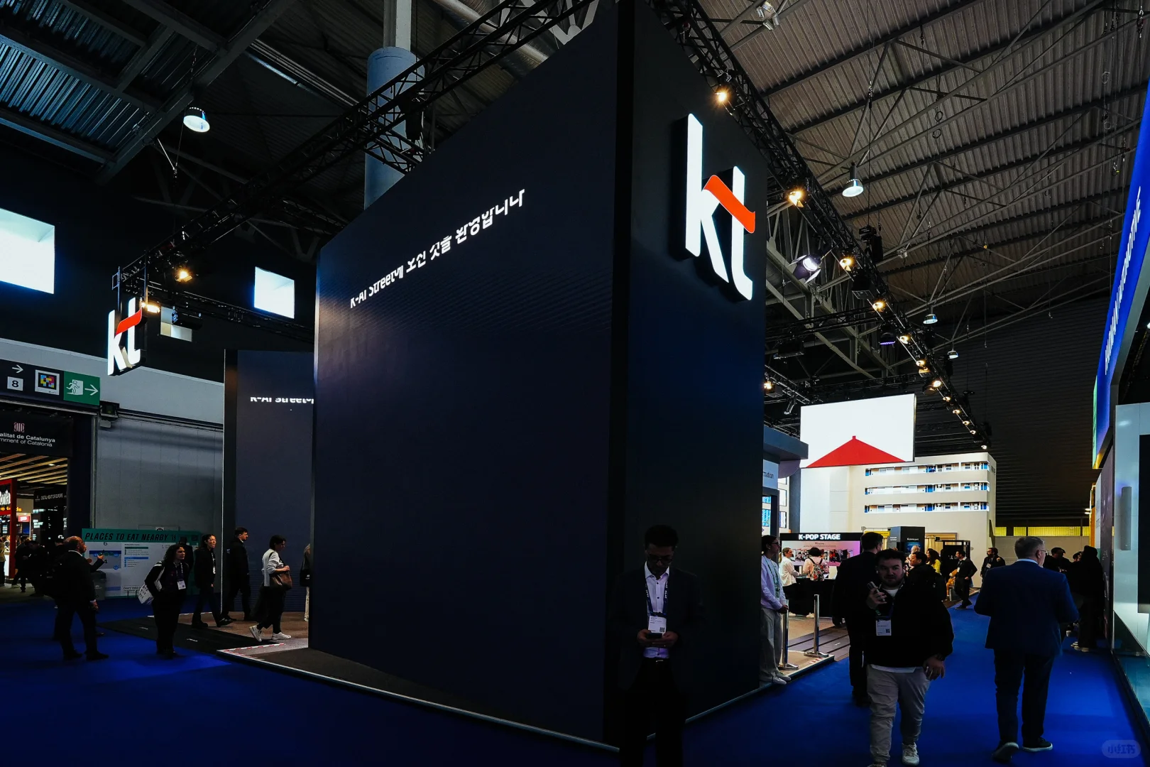KT街头文化带来2025MWC不一样的回忆