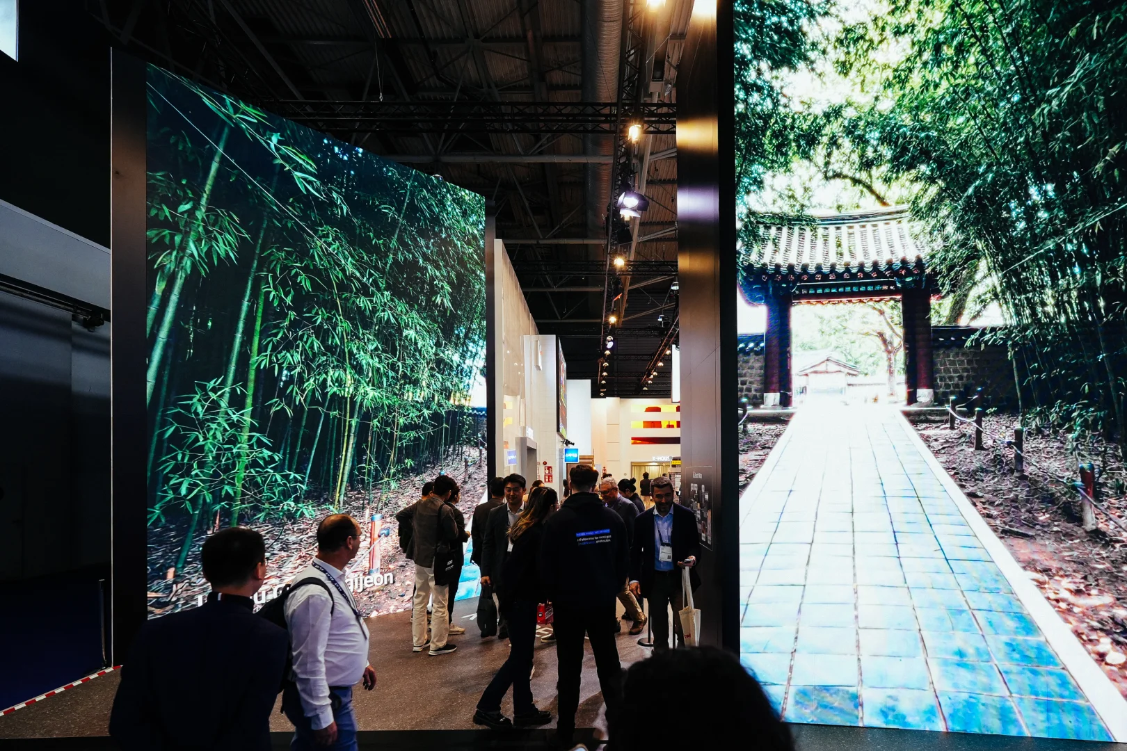 KT街头文化带来2025MWC不一样的回忆