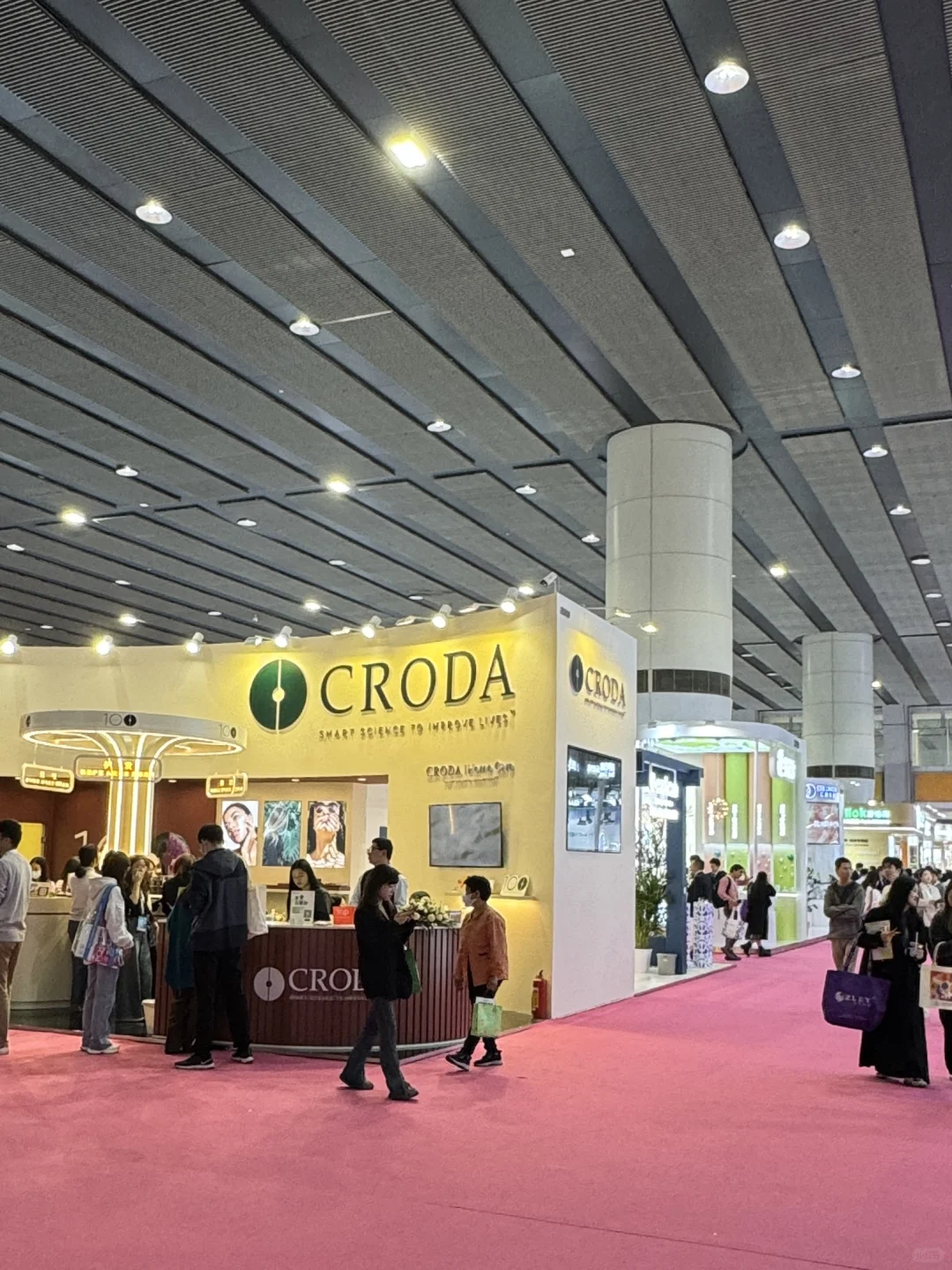 ?女大学生首次探险PCHI