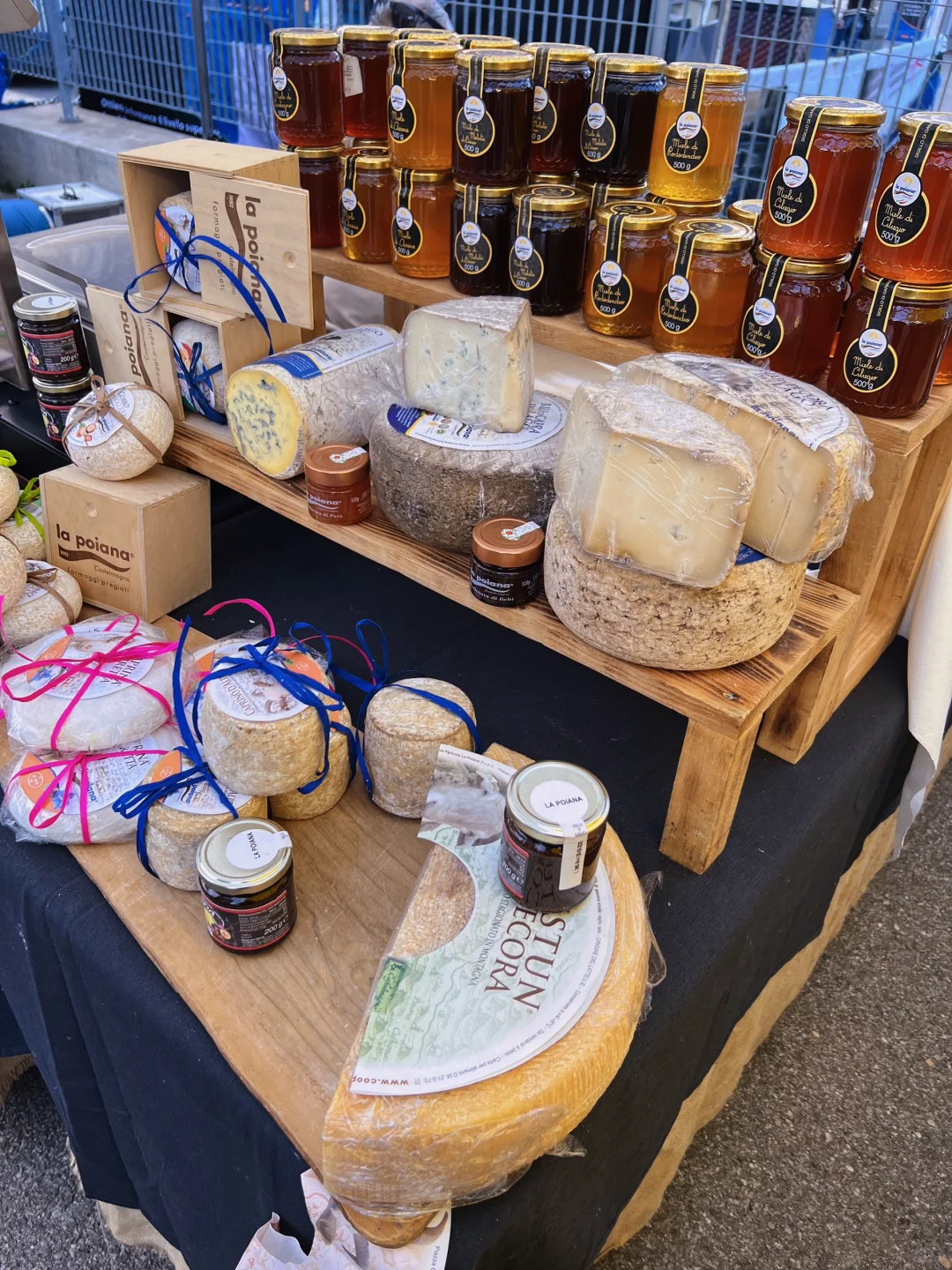 卡尔马尼奥拉??第561届春季博览会?(二)