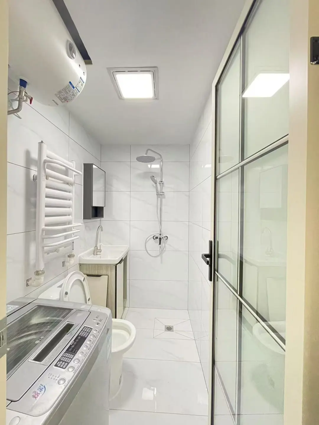 星月街，精装小公寓，会展中心附近