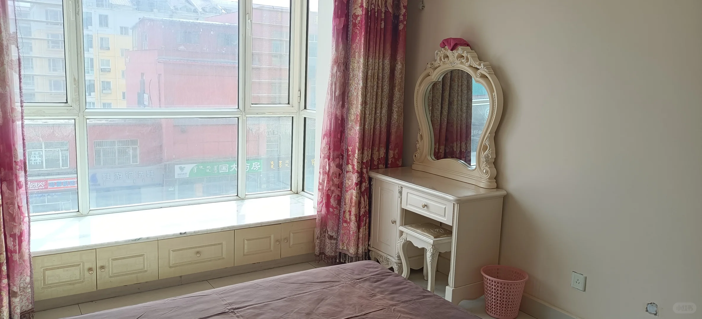 赛罕区会展中心讨号板高层