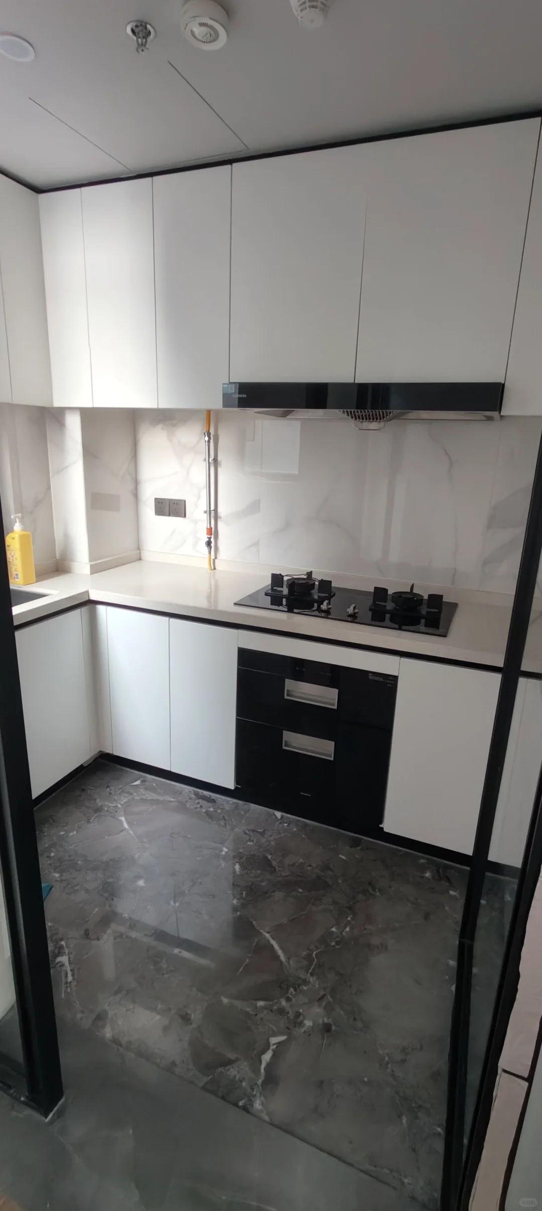 会展湾水岸 精装朝南 空四房 边户 随时看房