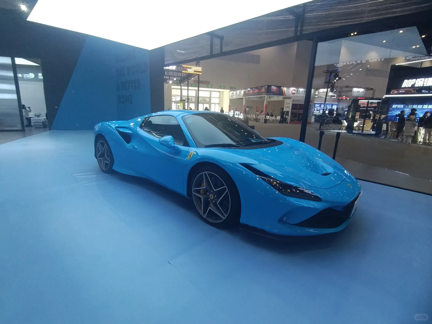 国际展览中心车展盛况