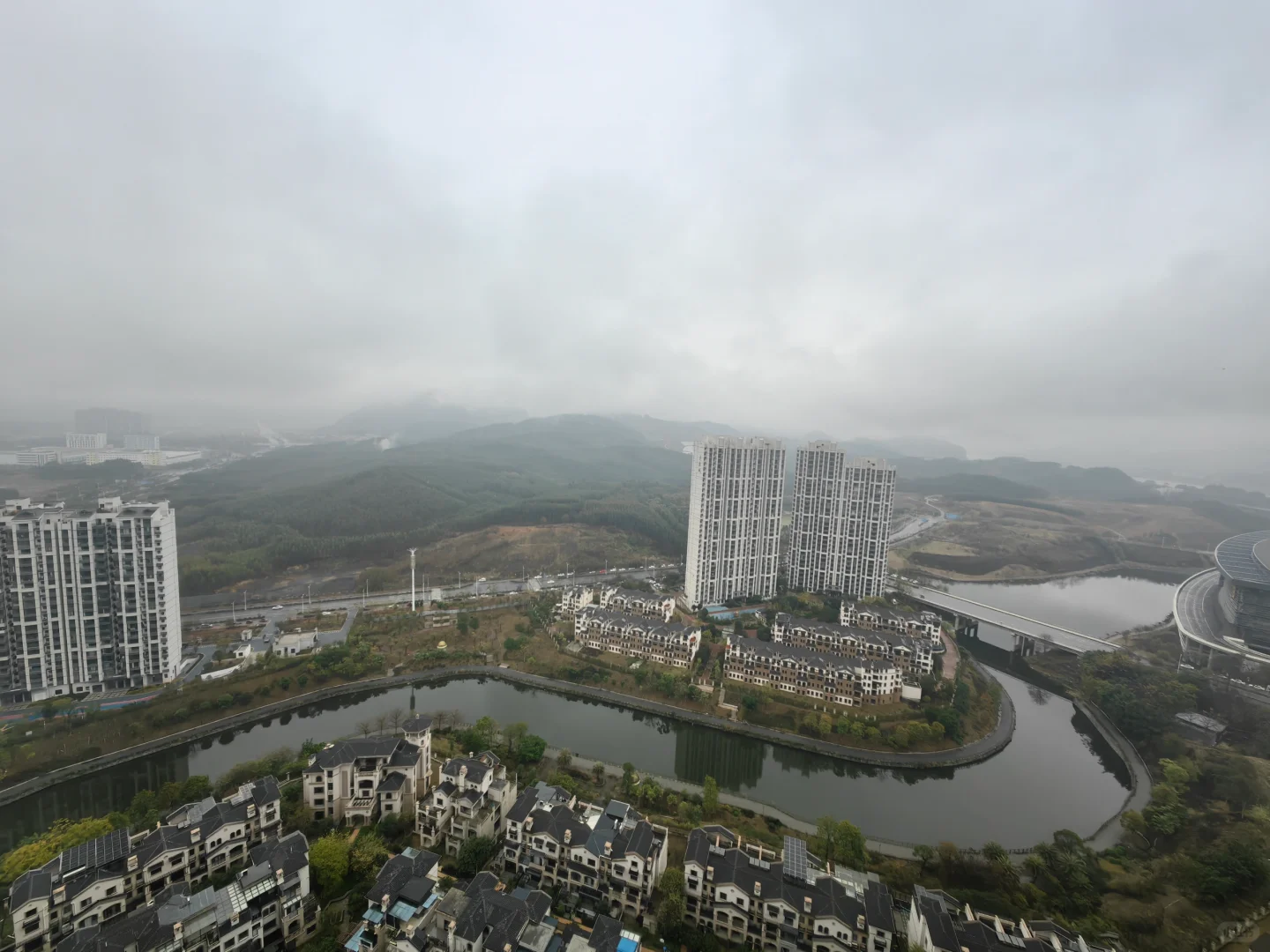 柳东会展中心精装2房出租 可看古亭山柳江河