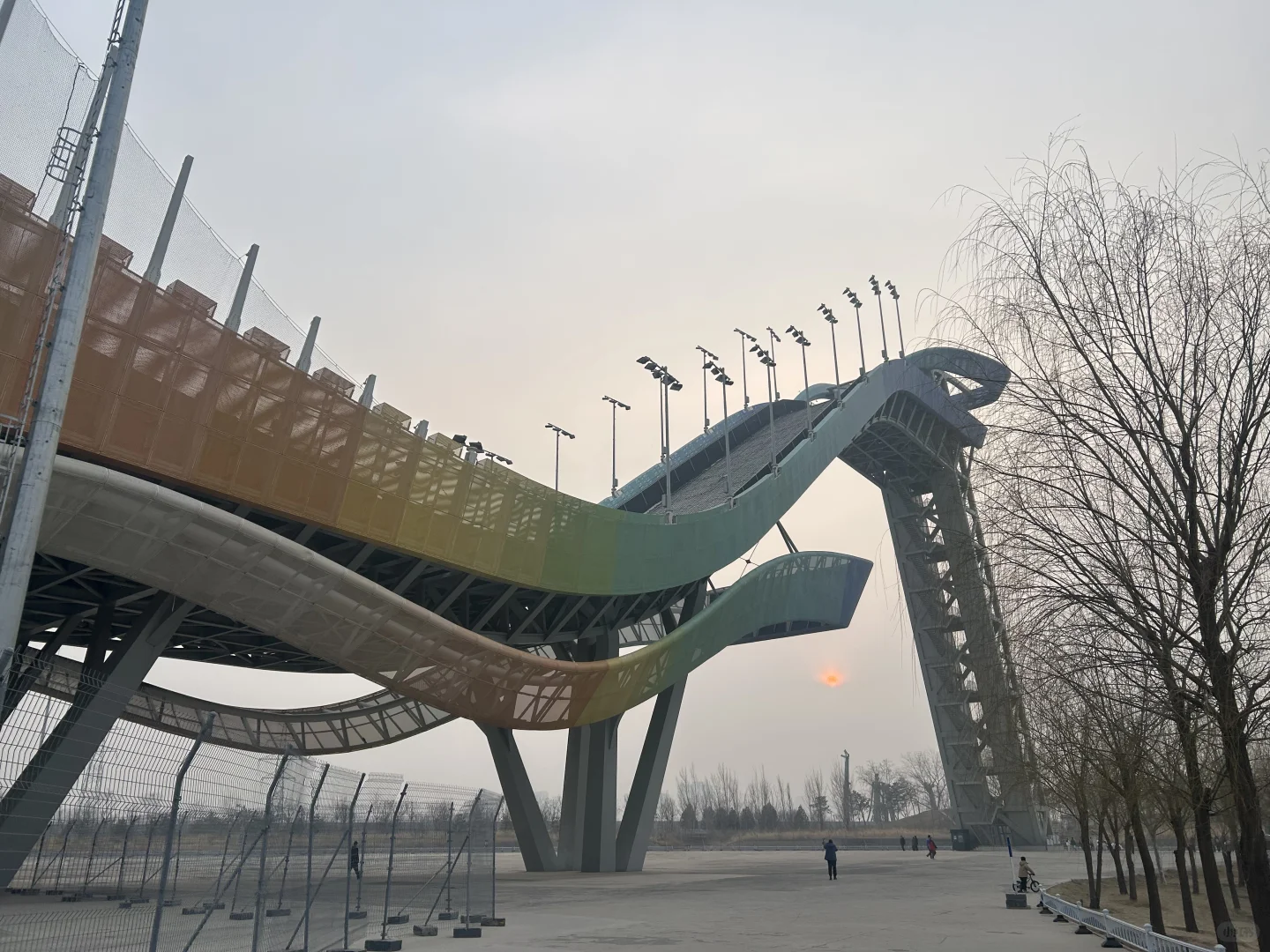 首钢国际会展中心 满满赛博朋克风