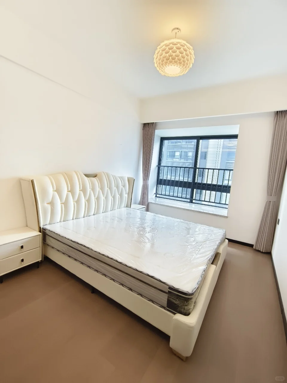 官渡区，靠近山海湾，滇池会展中心三房两卫