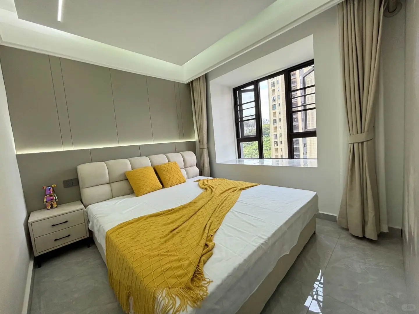 昆明官渡区滇池会展中心三室两卫出租2500