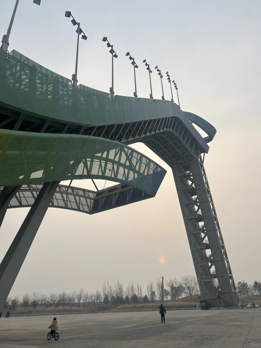 首钢国际会展中心 满满赛博朋克风