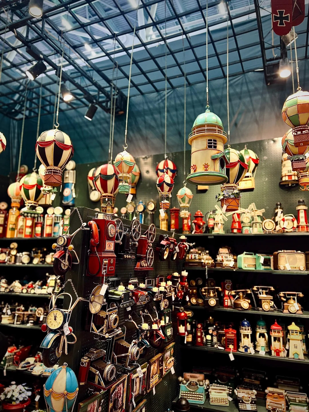 广交会| 复古玩具装饰摆件让人挪不开眼!?