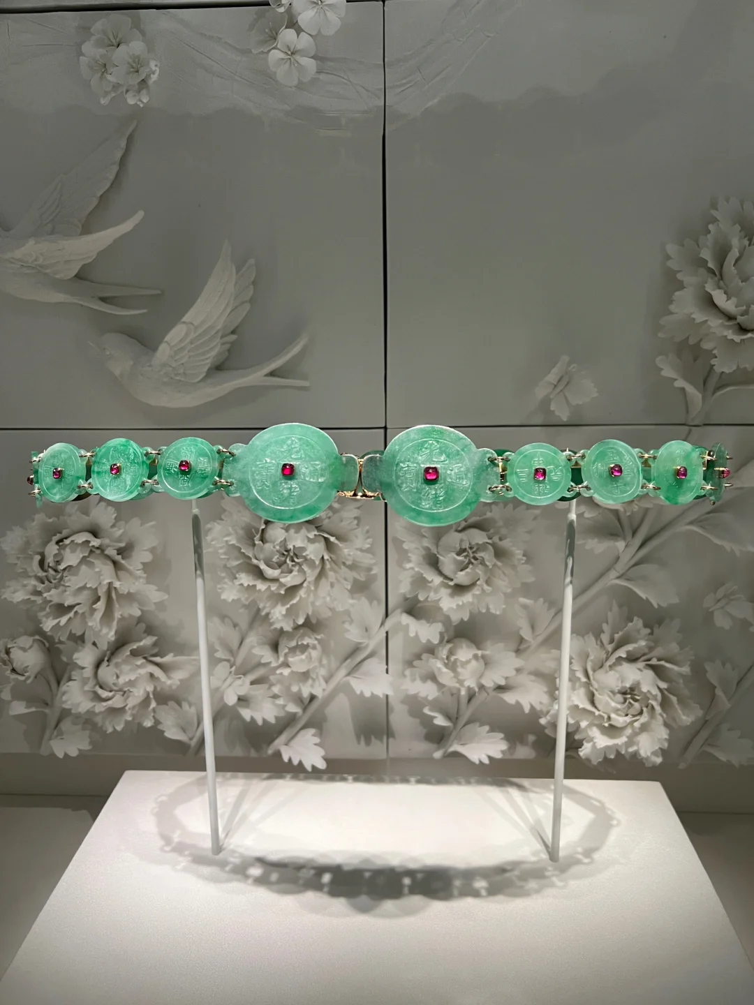 一边卧槽卡地亚展，一边又疯狂吐槽~