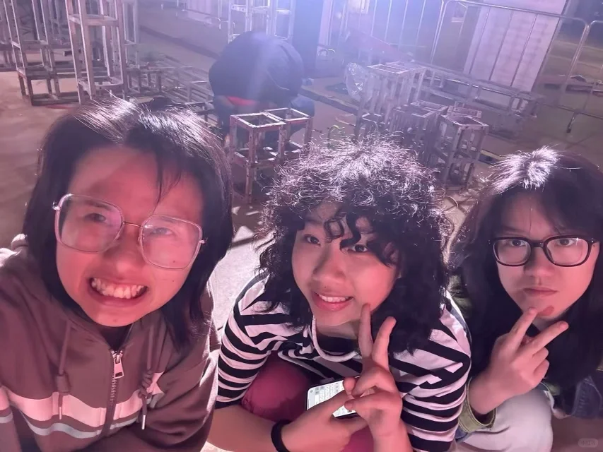 办展四年 在展览现场做会“吵架”的女的