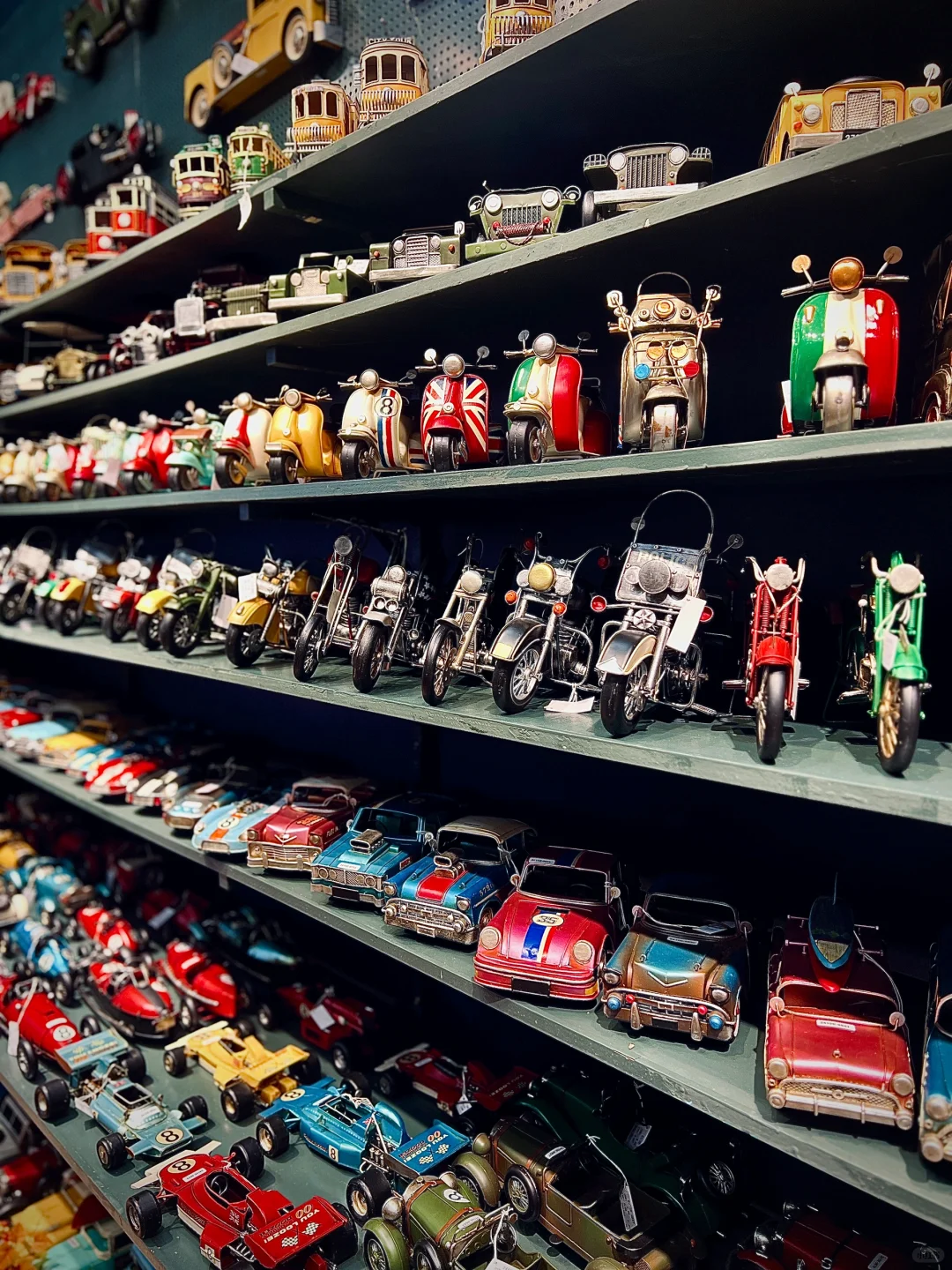 广交会| 复古玩具装饰摆件让人挪不开眼!?