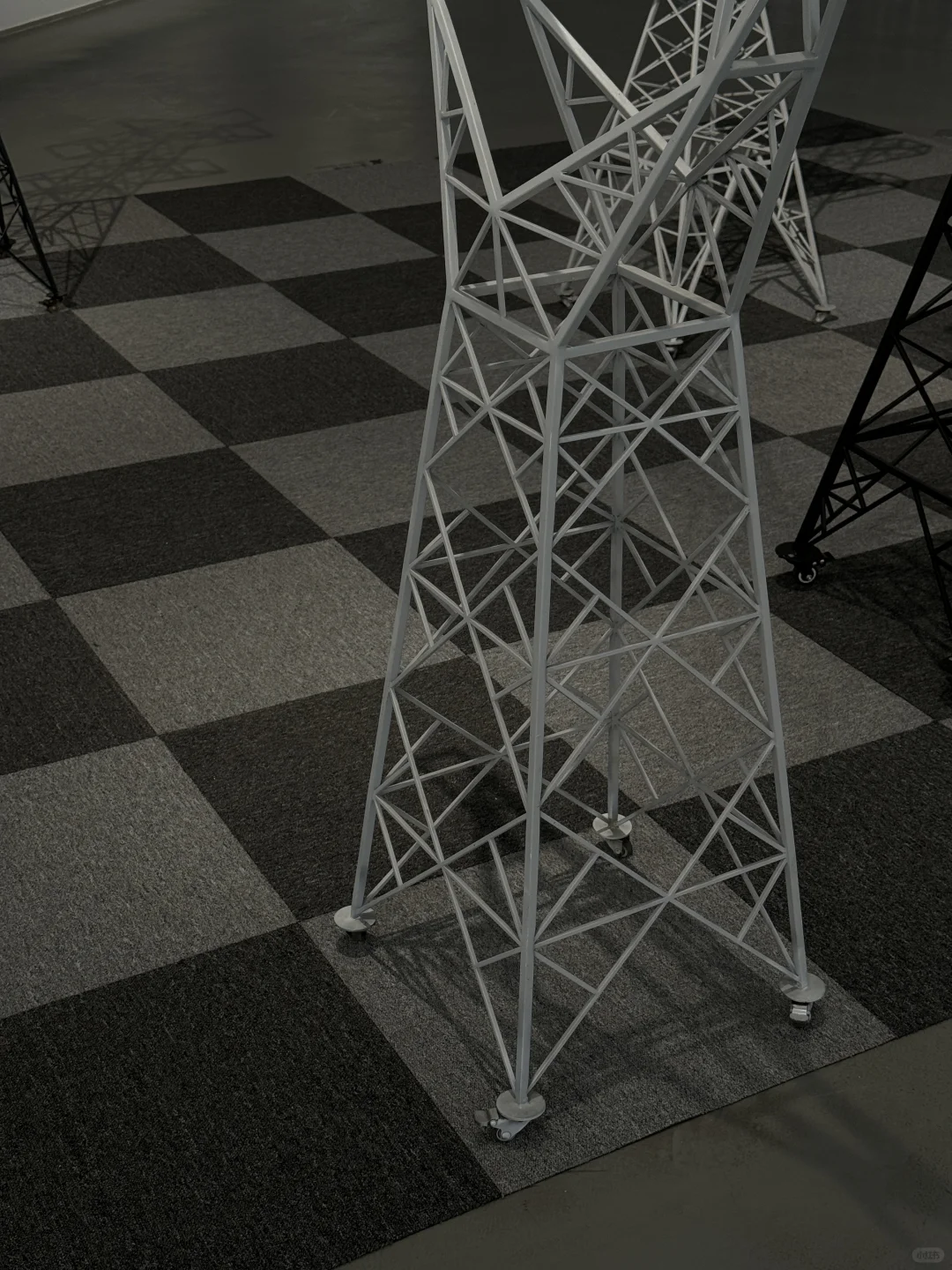 北京免费展览｜在X美术馆看??“玻璃海”?