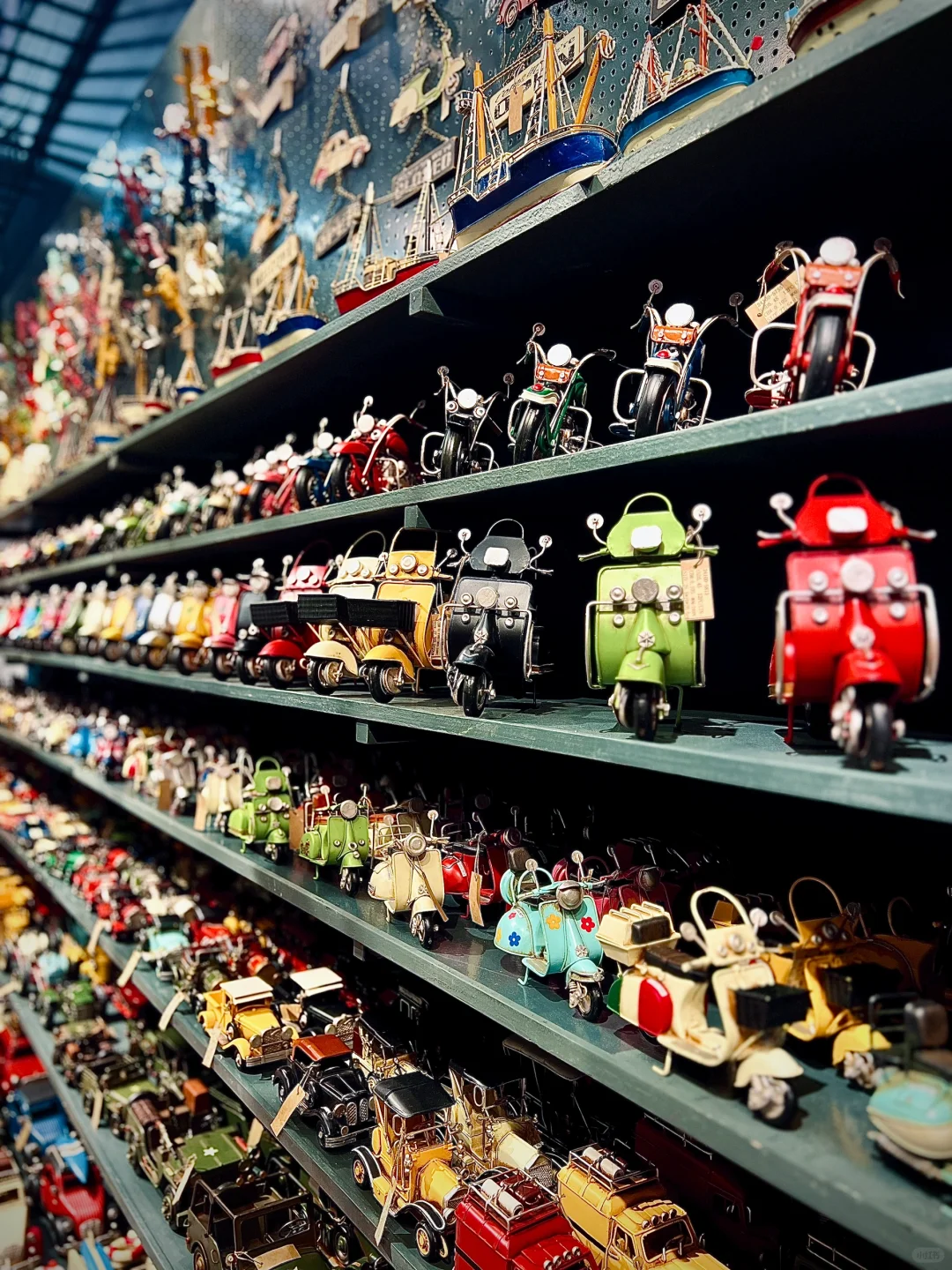 广交会| 复古玩具装饰摆件让人挪不开眼!?