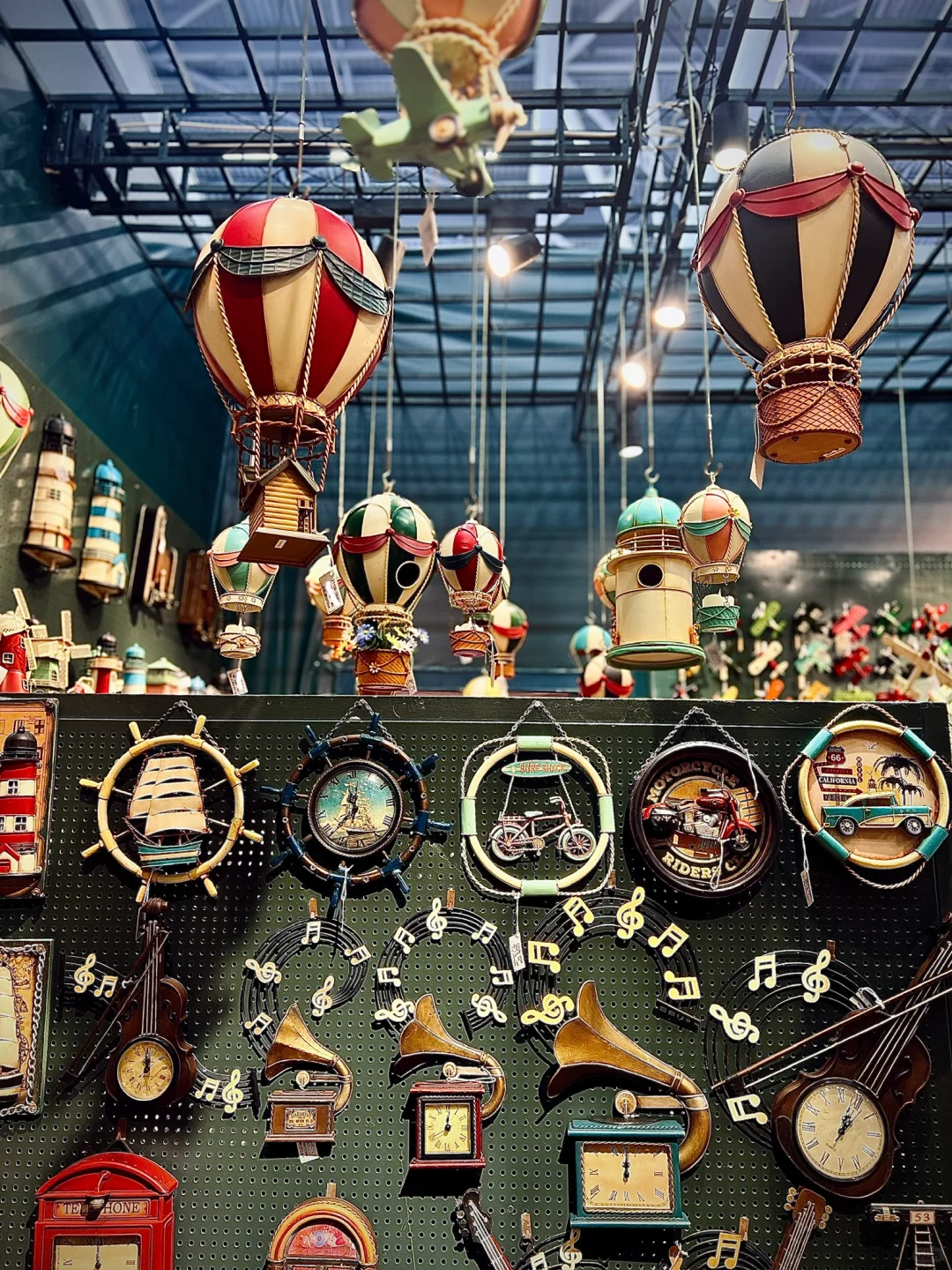 广交会| 复古玩具装饰摆件让人挪不开眼!?