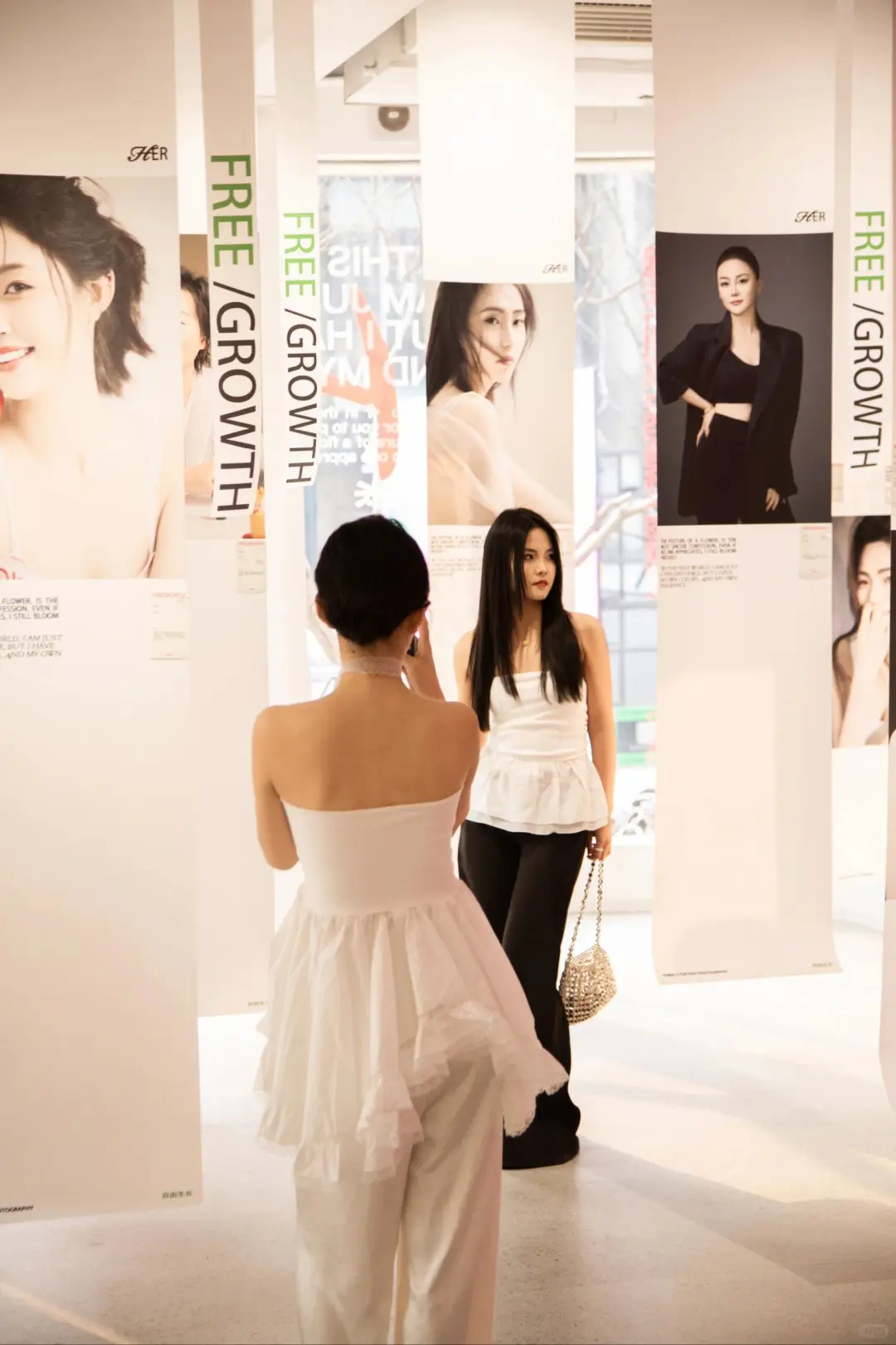 『自由生长』摄影展?不被定义的女性力量?