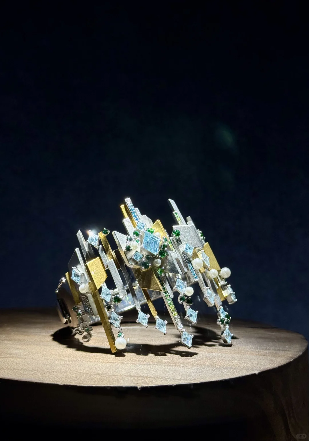 一起来洗洗眼睛～香港珠宝展上好看的设计