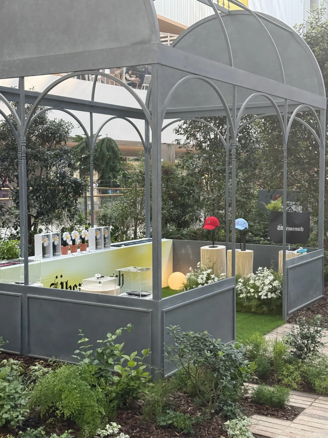 权志龙展第一天