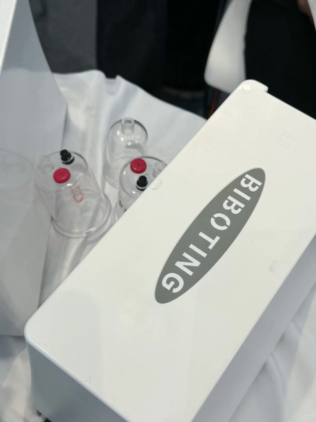 来逛逛广州美博会！！开眼界?