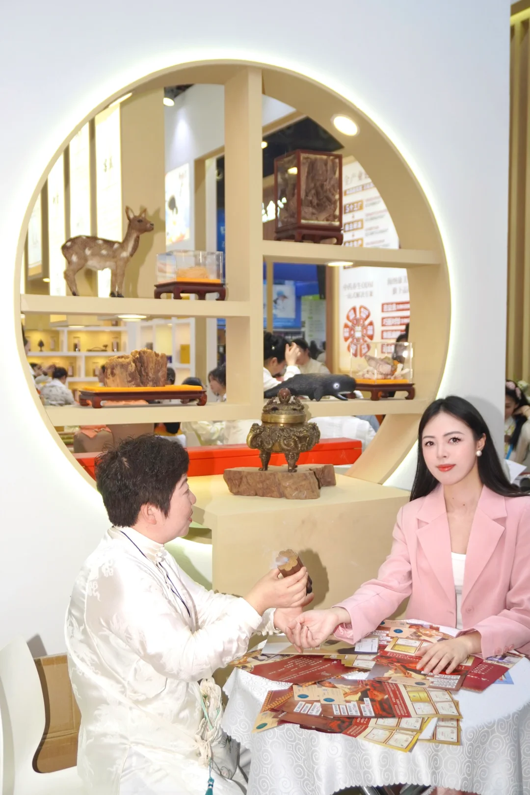 来逛逛广州美博会！！开眼界?