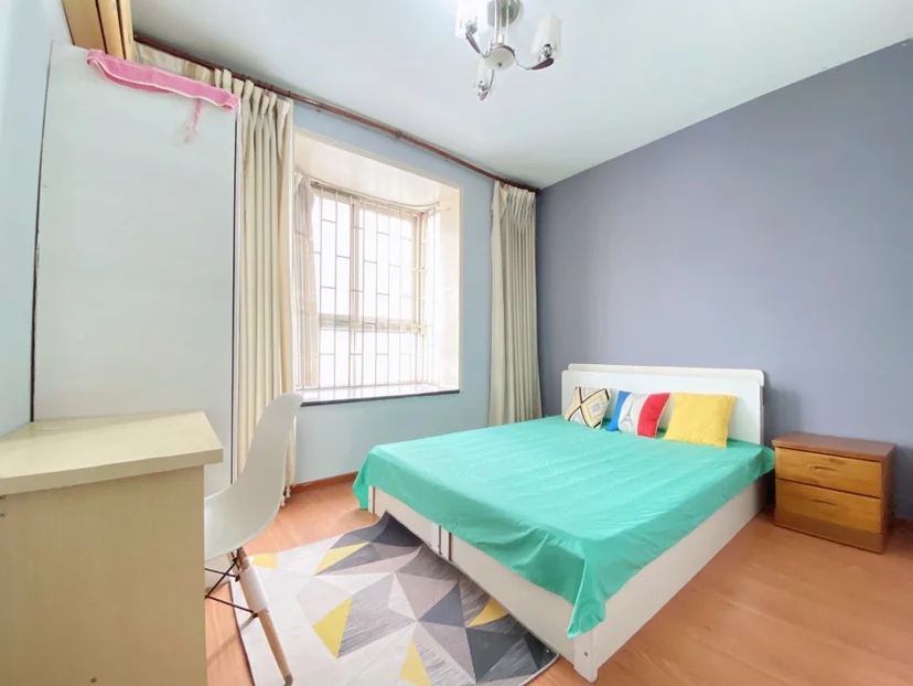 会展中心找室友 精装次卧带飘窗 仅700?