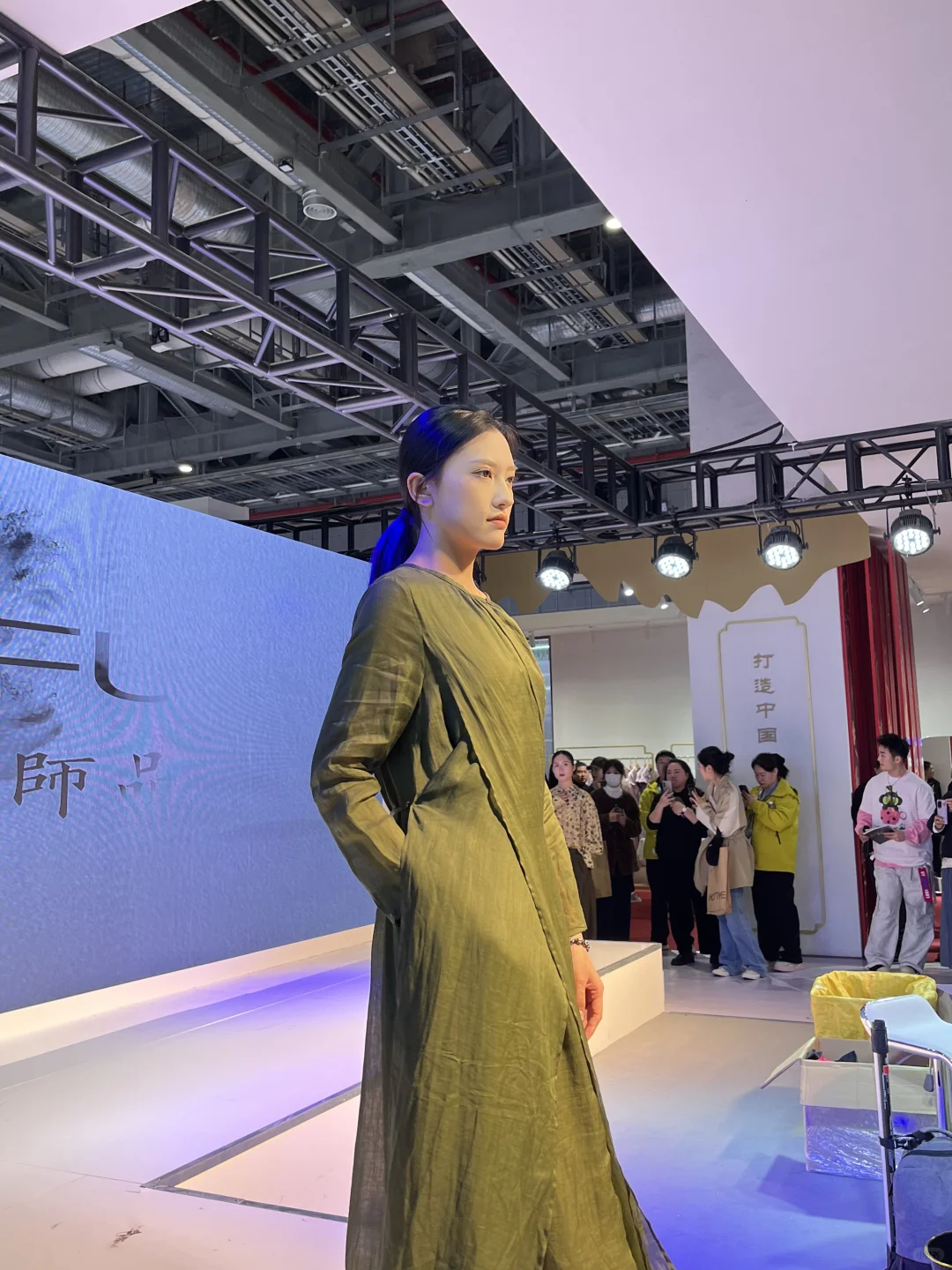 今天的国家会展中心有四万人！！！