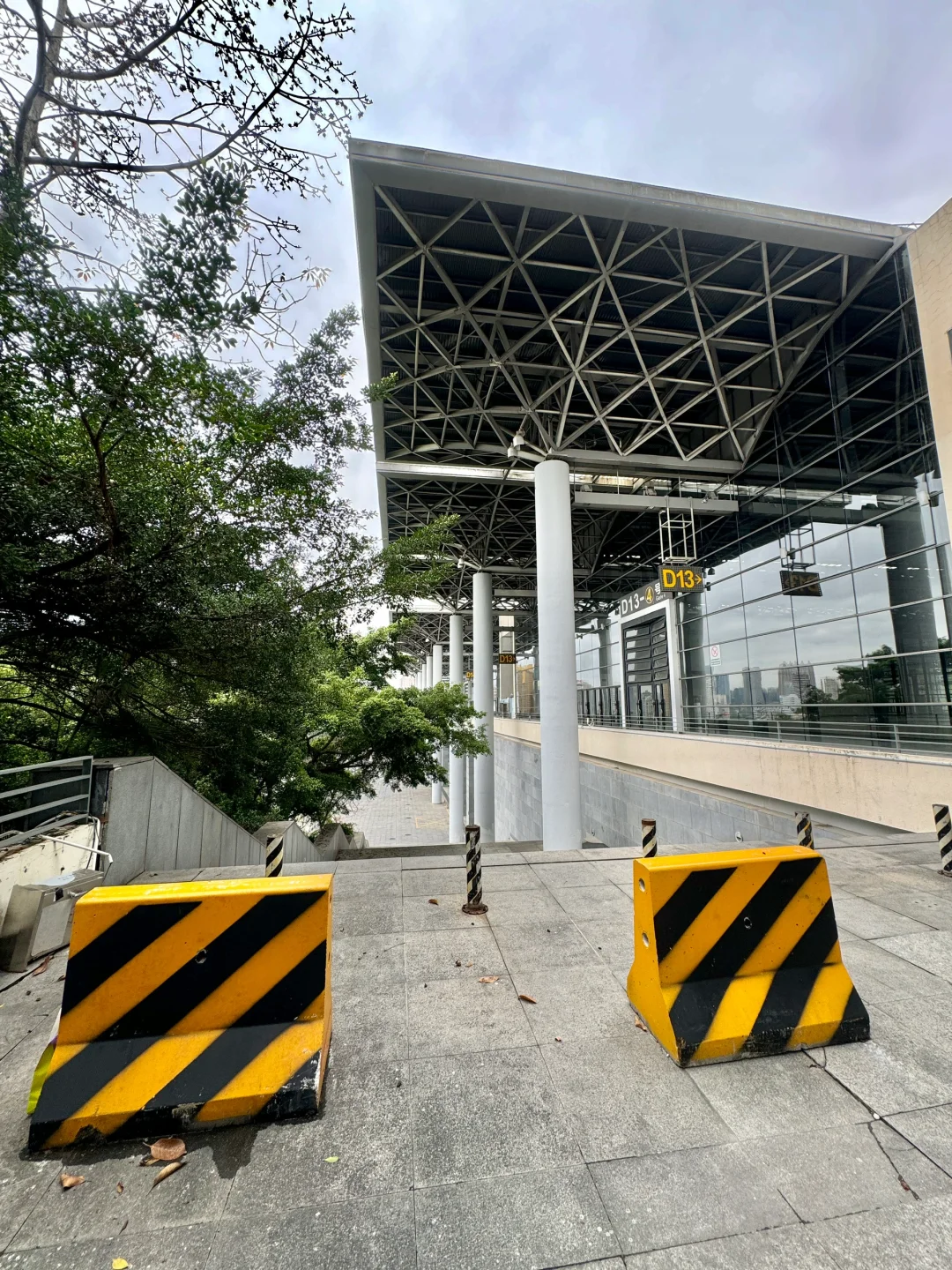 ?请全城喝奶茶啦！会展中心奶茶自取！?