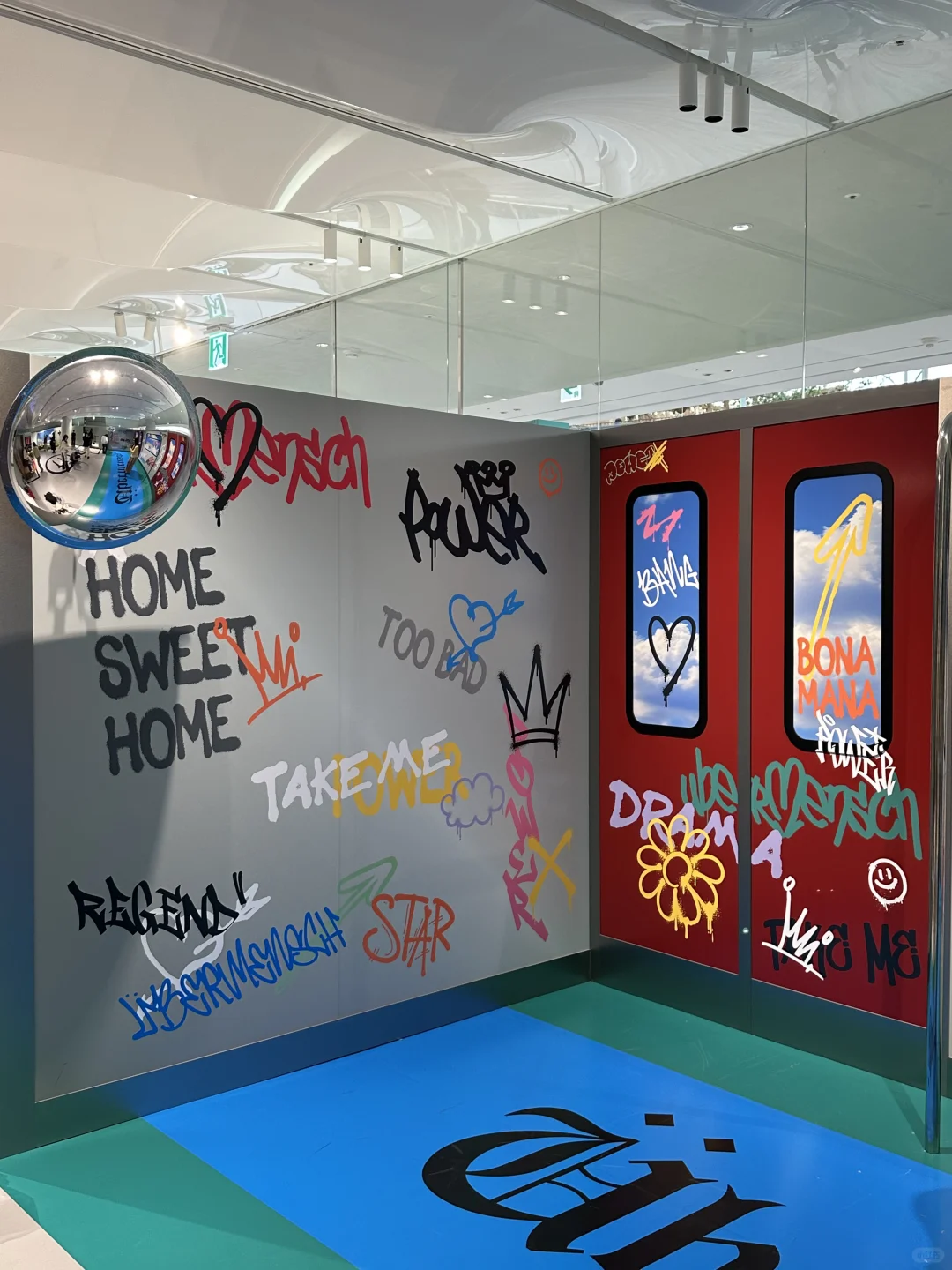 权志龙展超全图片❗️根本拍不够阿❗️