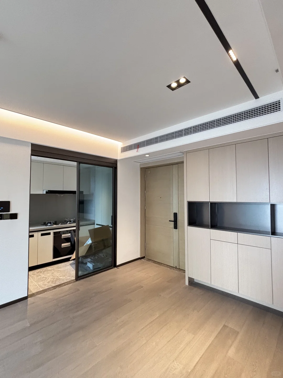 会展湾东城80平空两室全新首次出租