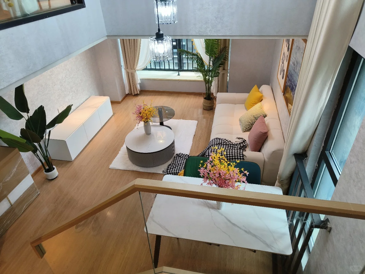 滨湖会展中心地铁口复式公寓出租