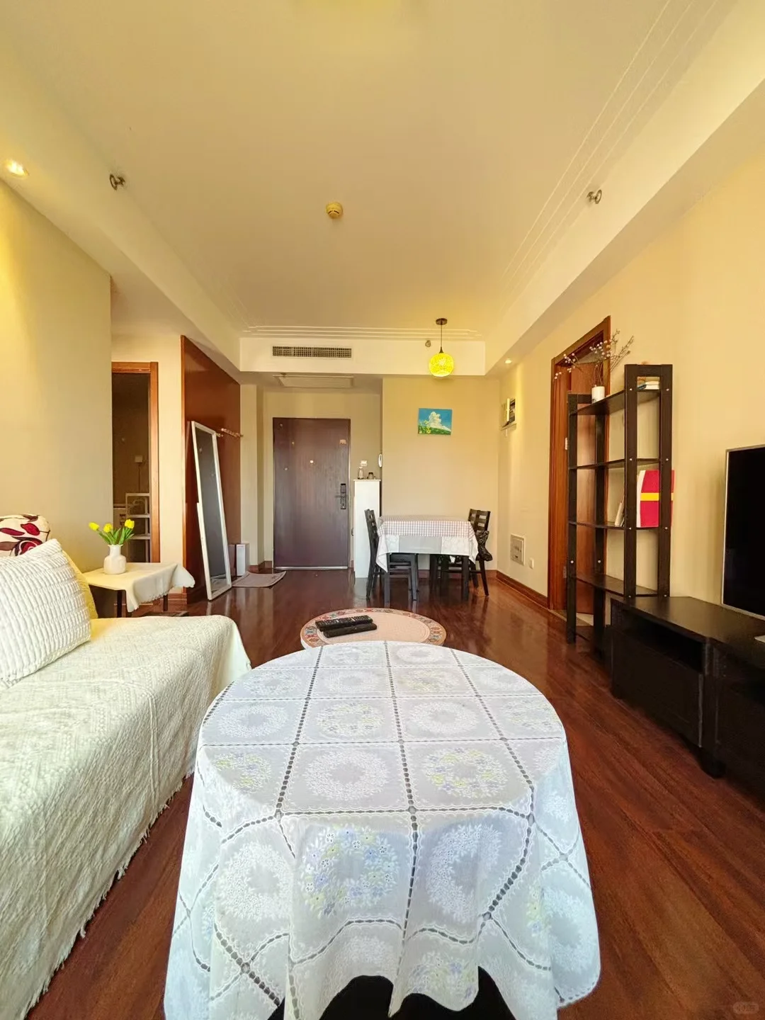 花梨坎地铁站。会展誉景一居室。随时入住，