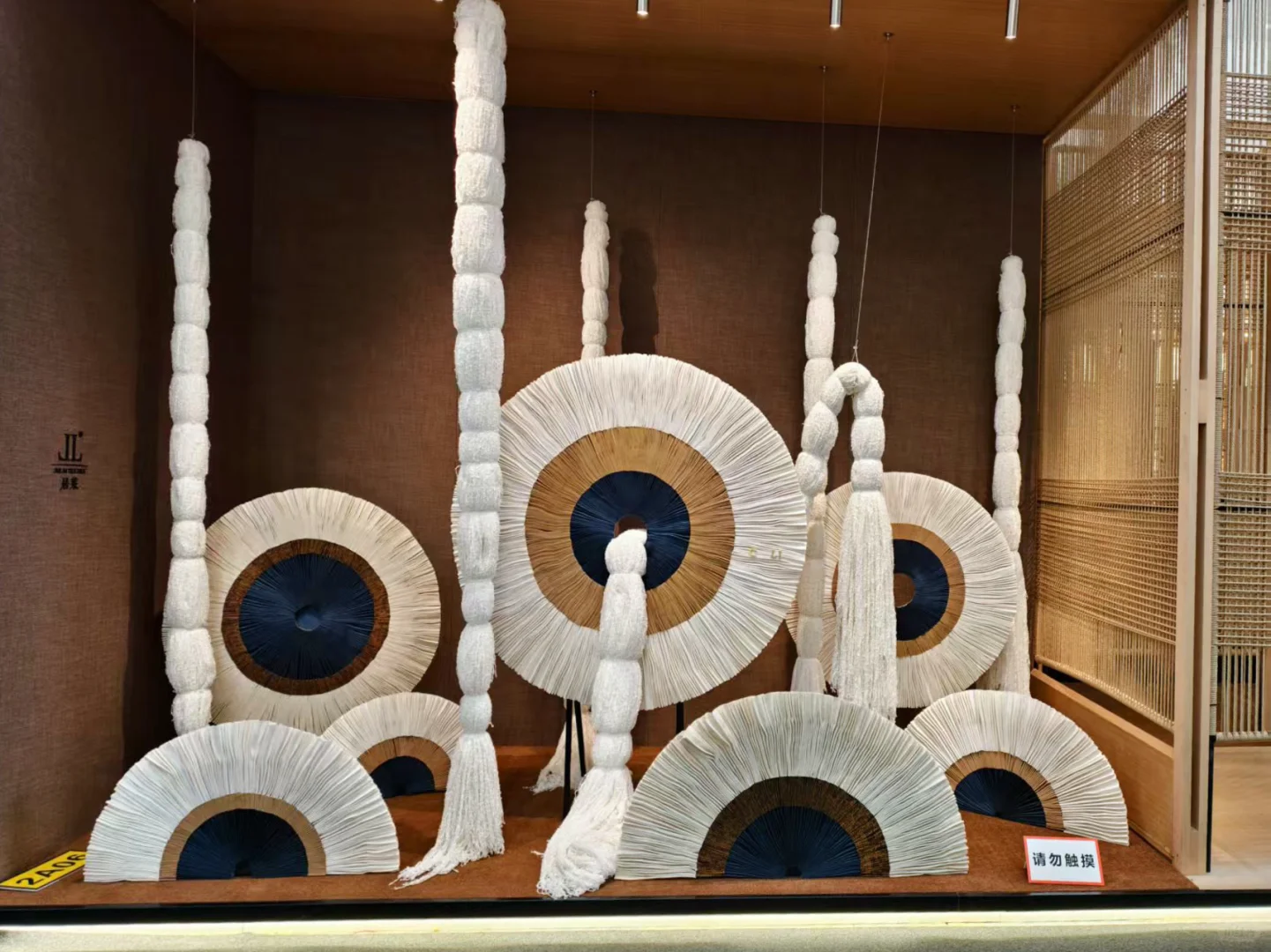 ?【2025深圳展会｜极繁与极简的完美碰撞】?