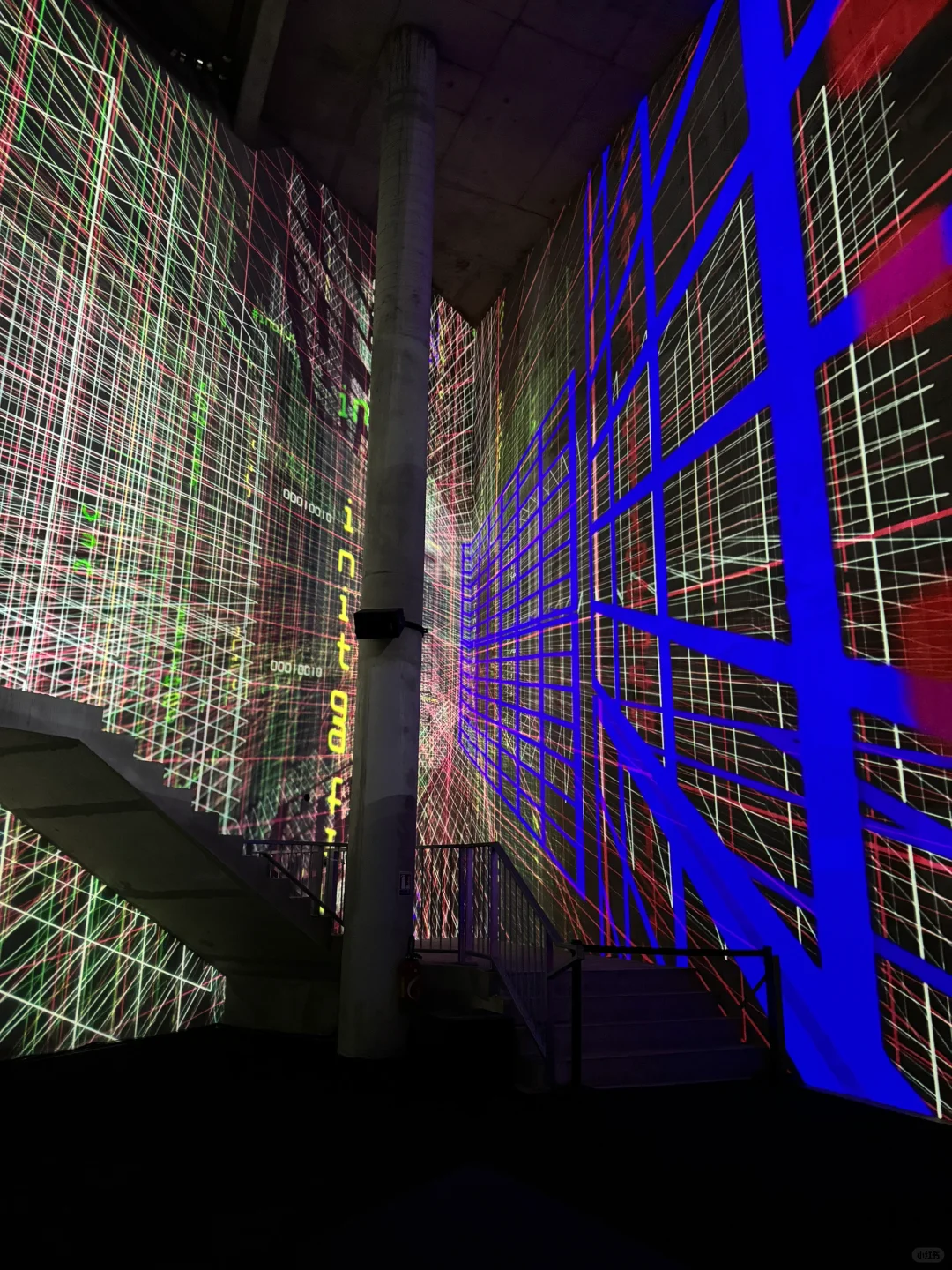 ??巴黎 沉浸式 感官游乐场 ｜数字艺术