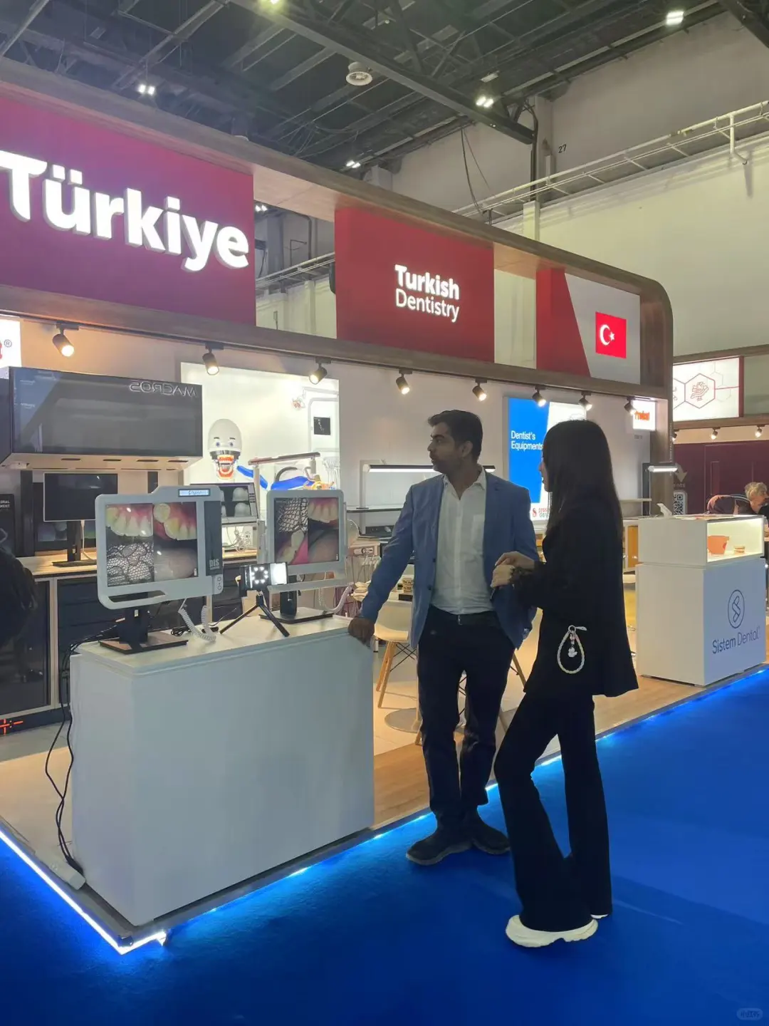 国外参展=大型网友见面会