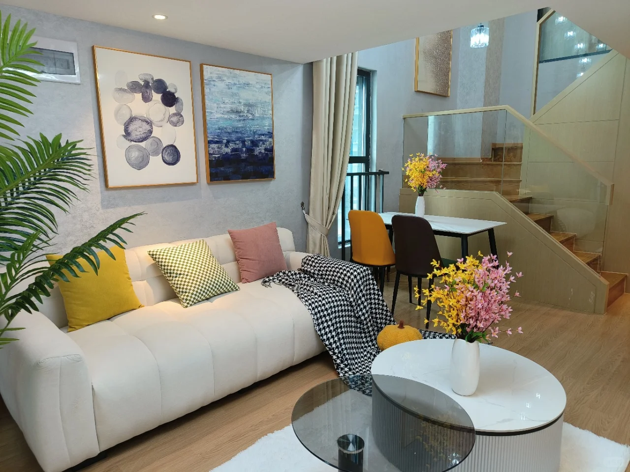 滨湖会展中心地铁口复式公寓出租