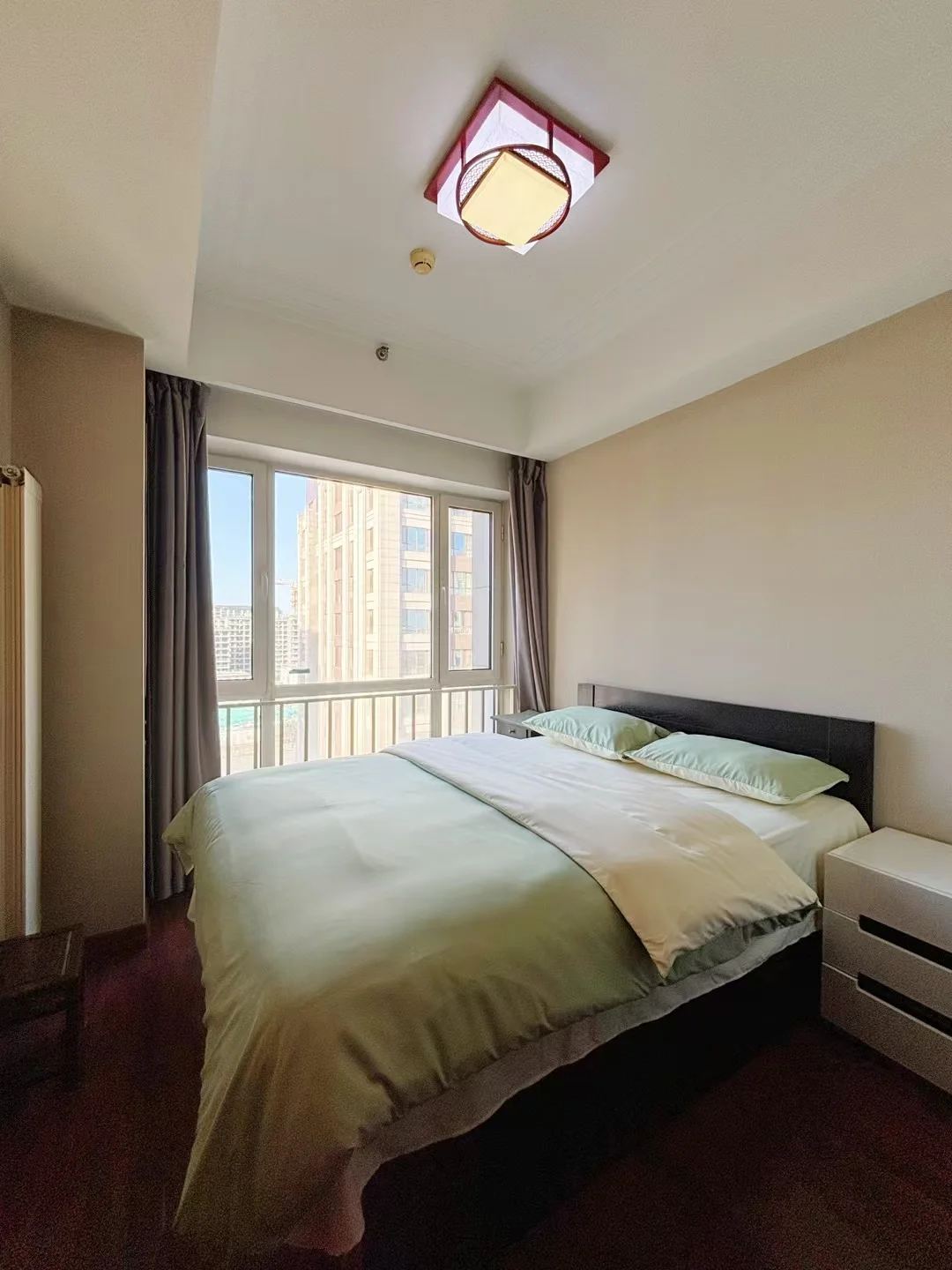 花梨坎地铁站。会展誉景一居室。随时入住，