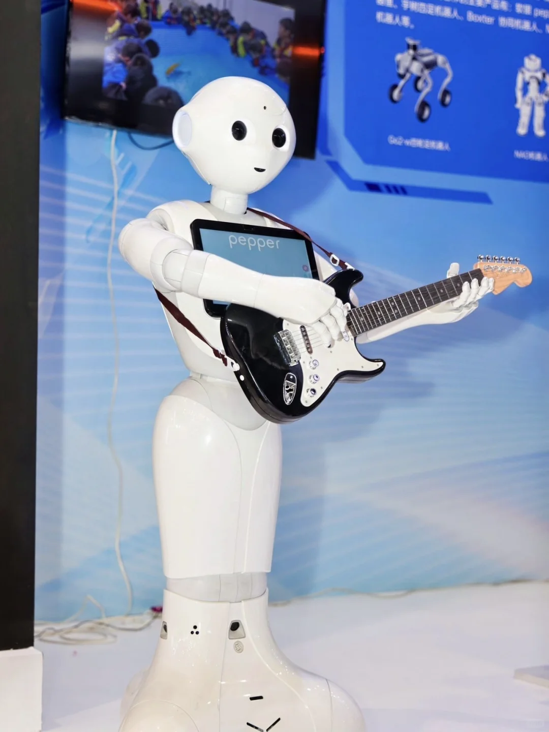 在杭州！！遇到了未来机器人?