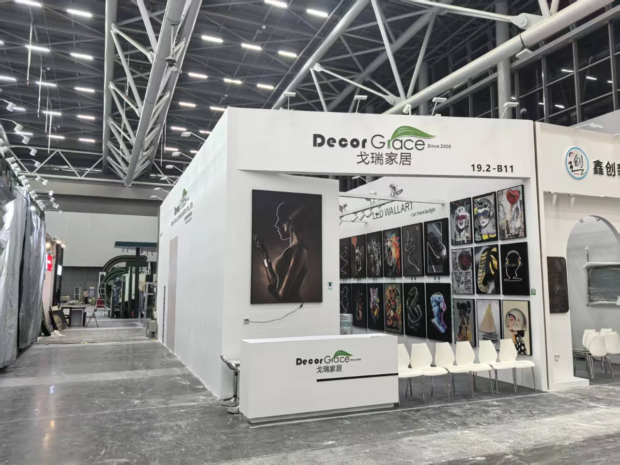 广州家具展一期搭建现场图