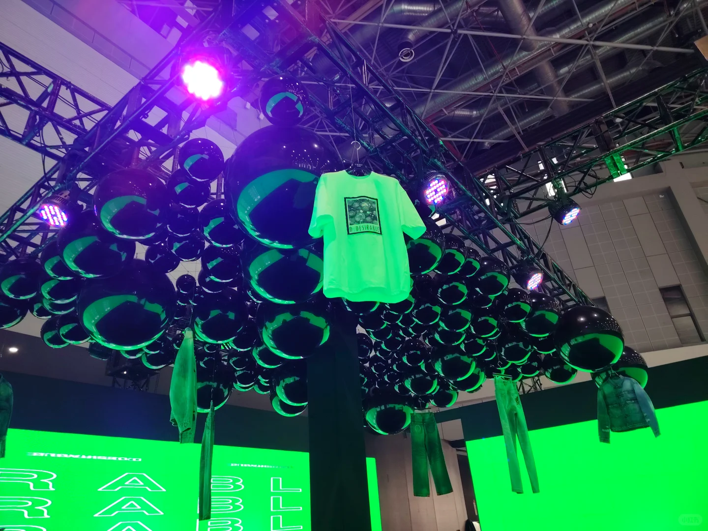 CHIC 愉快的一天！！！D.Desirable